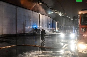 Ukrayna Taqanroq limanını alovlara qərq etdi