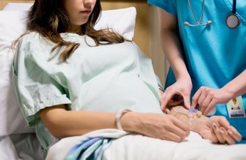 Ölkədə abortların sayı sürətlə artır - TƏHLÜKƏ