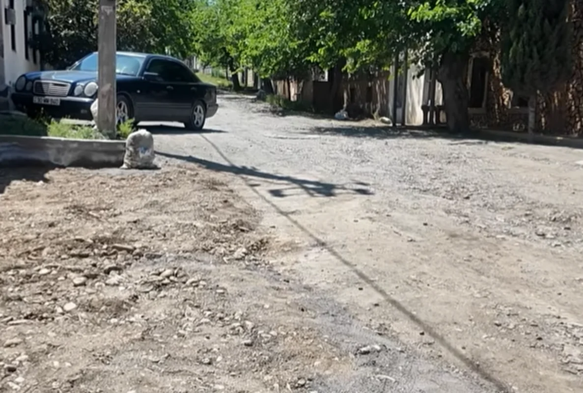Yeddi illik baxımsızlıq: Gəncə sakinlərinin yol problemi - VİDEO