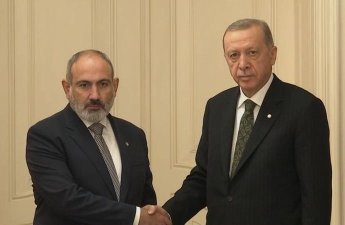 Эрдоган и Пашинян провели телефонный разговор