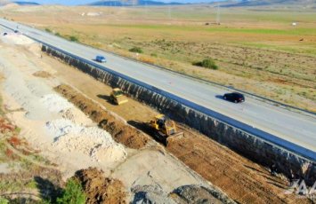 Bakı-Şamaxı yolunda təmir işləri belə aparılır - FOTO/VİDEO