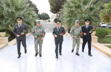 Hərbi prokuror Müdafiə Nazirliyinin hərbi qulluqçuları ilə görüşüb