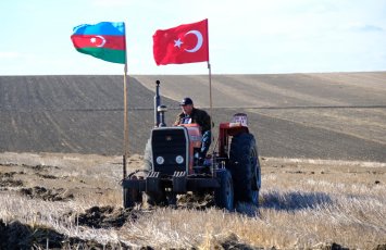 Türkiyəli fermer Azərbaycanın Zəfər Gününü belə TƏBRİK ETDİ 