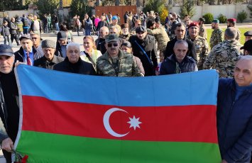 AzVP Şəhidlərin məzarlarını ziyarət etdi - FOTOLAR