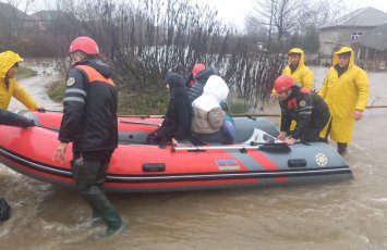 Lənkəranın bir sıra kəndlərini su basıb, sakinlər təxliyə edilib - (FOTO/VIDEO)