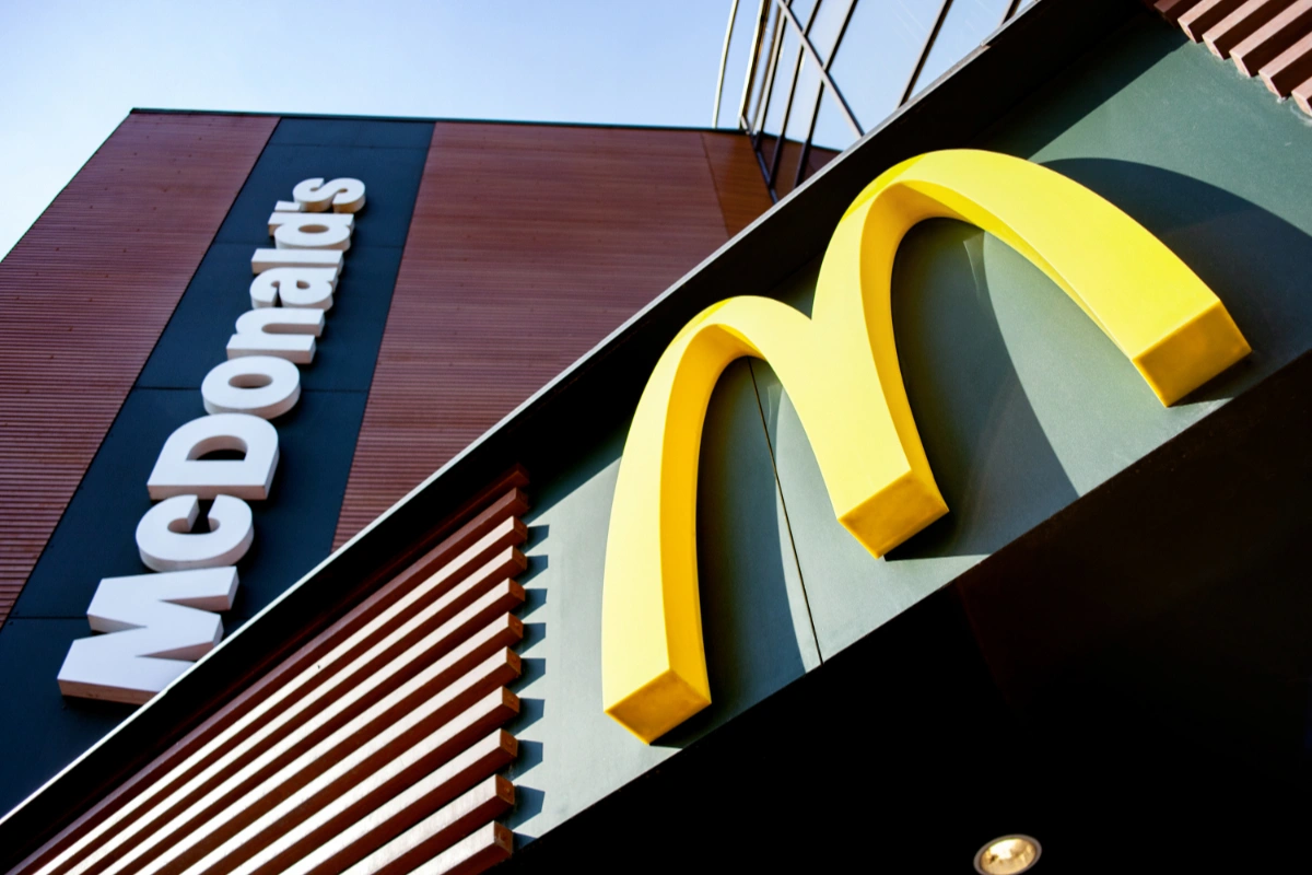 В McDonald's заявили о рекордном падении продаж в США