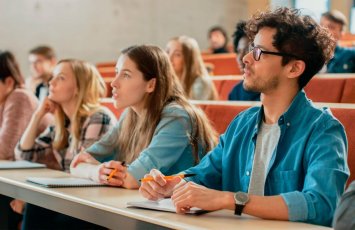 Ötən il ən çox təhsil krediti hansı universitetin tələbələrinə verilib?