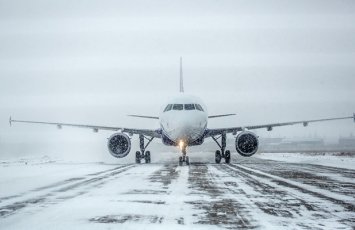 Rusiyadan Dubaya uçan təyyarədə PROBLEM