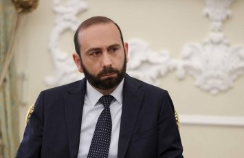 Mirzoyan Hindistana gedir