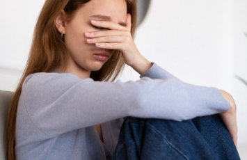 Stres vəziyyətlərini düzgün idarəetmə və sağlam həyat tərzi təşviş pozuntusunun qarşısını almağa kömək edir