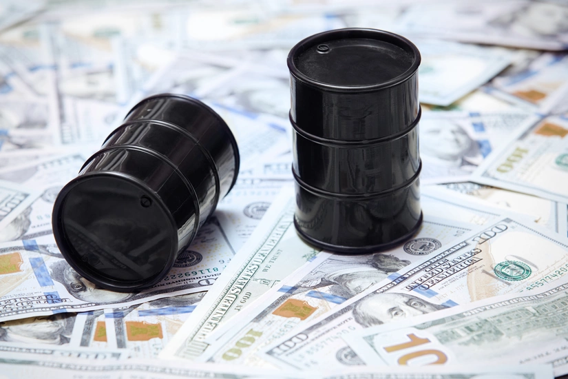 Brent и WTI в августе подешевели на 6%