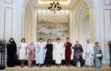 Mehriban Əliyeva və Arzu Əliyeva Hayha çayında gəmi gəzintisində iştirak ediblər - FOTO