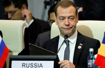 Медведев проверил закрытую границу с Финляндией