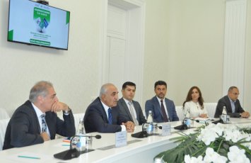 Ölkədə ilk: Biznes təhsilinin yeni modeli UNEC-də - FOTOLAR