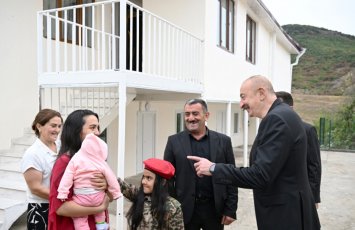 İlham Əliyev Xocalının Seyidbəyli kəndində - FOTOLAR
