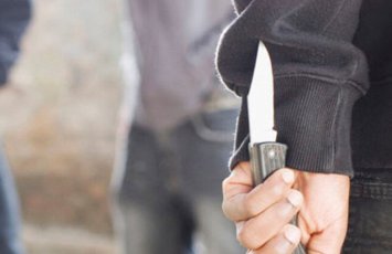 Məktəbli bıçaqlanaraq öldürüldü - Sinif yoldaşı saxlanıldı
