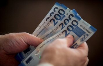 Bakıda orta aylıq əməkhaqqı 1 370 manatı ötdü
