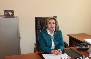 Məktəbdə pul yığdığı iddia edilən direktor vəzifəsindən azad olunub