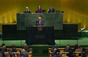Трамп: Упорно работаю над урегулированием российско-украинского конфликта