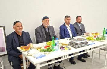 Novxanıda 27 sentyabr Anım Günü ilə bağlı şəhid məzarları ziyarət olunub, ehsan süfrəsi verilib