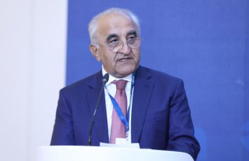 UNEC rektoru: “Süni intellekt və təhsilin gələcəyi”