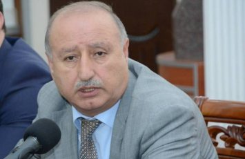 “Hələ dövlət xəzinəsinin tam formalaşmadığı bir durumda onun başçılığıyla Azərbaycan hökuməti böyük işlər gördü...”