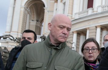Зеленский лишил украинского гражданства мэра Одессы