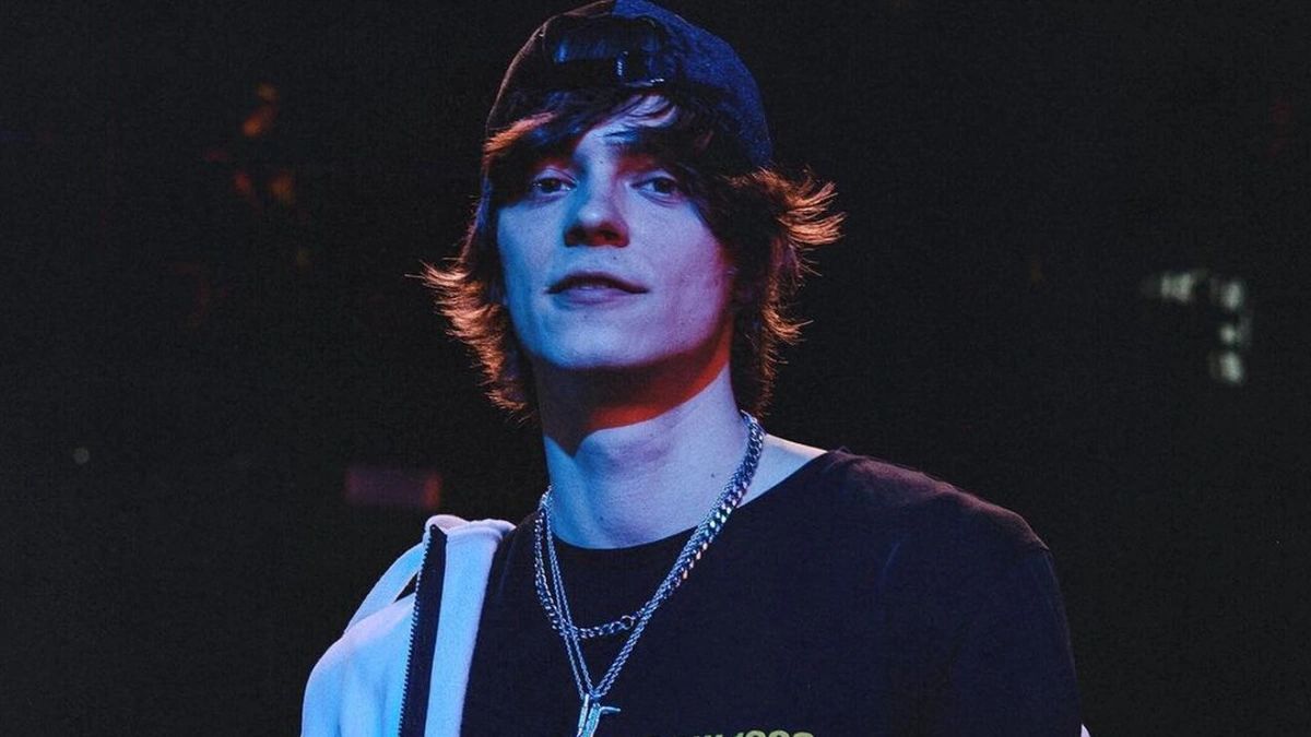 Российский рэпер попал в базу данных сайта 