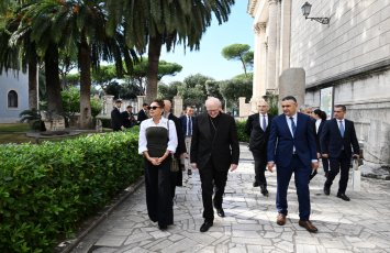Mehriban Əliyeva Vatikanda Müqəddəs Pavel Bazilikasında həyata keçirilən bərpa işləri ilə tanış olub - FOTO