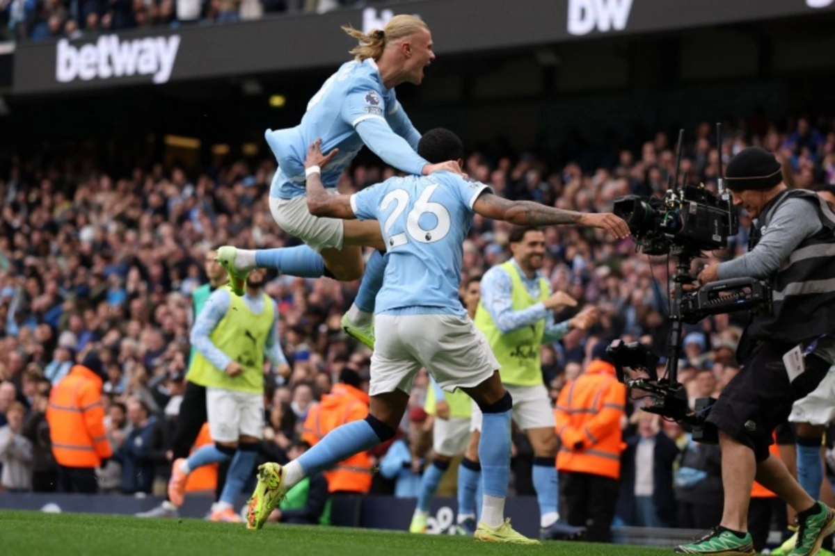 Английская Премьер-лига: дубль Холанда помог 