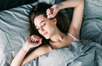 “Gündə 8 saat yuxu” mifinin sonu - Bu qədər yatmaq kifayətdir...