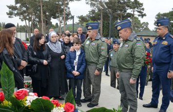 Vətən Müharibəsi Qəhrəmanı məzarı başında anıldı - FOTO