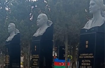 Rusiyanın vurduğu təyyarə nəticəsində həlak olan üç ekipaj üzvünə büst qoyulub - FOTO 