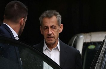 Тюрьма в Париже трещит по швам, но для Саркози сделали исключение