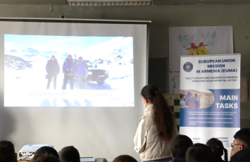 Ermənistan məktəbliləri Avropa missiyasını coşqu və maraqla qarşıladı...-FOTO