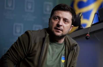 Zelenski ordunun komandir həyətinə çağırış edib