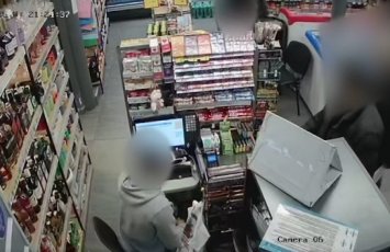 Tbilisidə azərbaycanlı gənclər döyülüb, bir qadın saxlanılıb - VİDEO