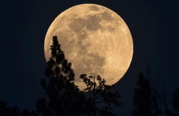 В Азербайджане наблюдалось суперлуние