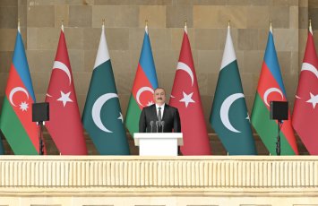 Bakıda Vətən müharibəsində Qələbənin beşinci ildönümünə həsr olunmuş Hərbi parad keçirilib - FOTO - VİDEO - YENİLƏNİB