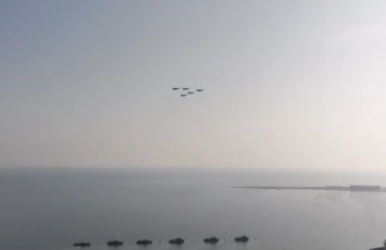 Bakıda hərbi paradda Türkiyənin F-16 təyyarələri uçuş həyata keçirib