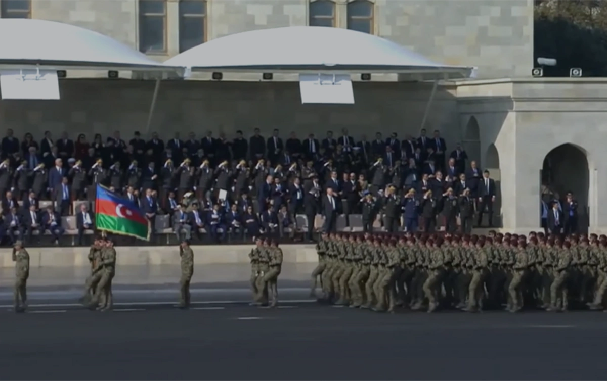 DİN-in Daxili Qoşunlarının Xüsusi Təyinatlı bölmələrinin paraddan keçidi