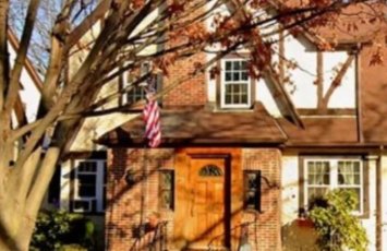 Trampın doğulduğu ev satışa çıxarıldı