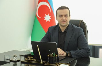 İşdə aparılan ixtisar zamanı kimlərə üstünlük verilir və bu üstünlük hansı şərtlərlə tətbiq olunur?