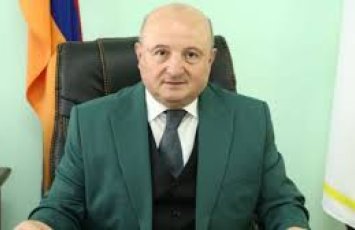 Гукасян подал в суд на правительство и вице-спикера парламента Армении