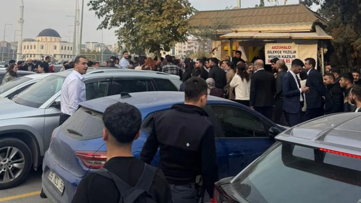 В здании суда в Турции произошел взрыв, есть пострадавшие-ВИДЕО