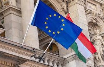 Европарламент одобрил 2-ой промежуточный доклад о подрыве верховенства закона в Венгрии