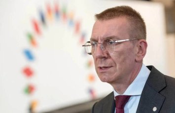 Latviyada prezident və baş nazirin şəkillərinin dərci qadağan edildi