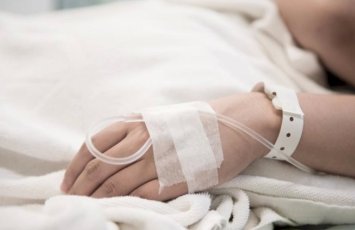 Bakıda məktəbin həyətində infarktdan ölən gəncin FOTOSU