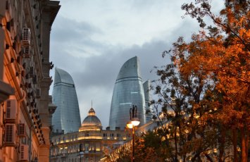 В отдельные дни ноября температура воздуха в Баку превышала норму на 7 градусов