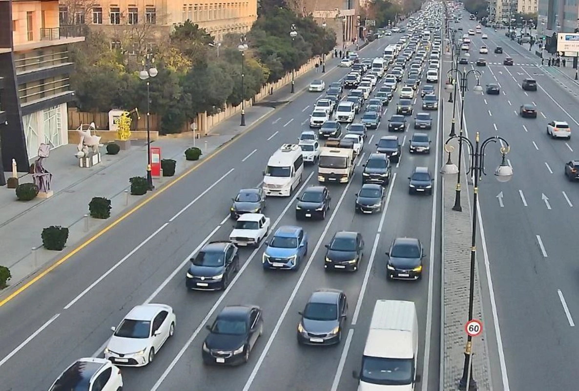 Paytaxtın bu küçələrində sıxlıq var - SİYAHI